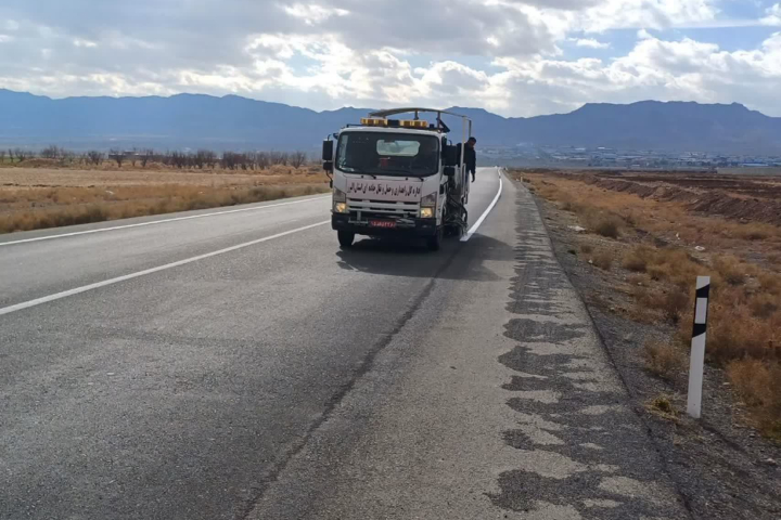 آغاز عملیات زیباسازی مبلمان جاده ای در شهرستان اشتهارد  آغاز عملیات زیباسازی مبلمان جاده ای در شهرستان اشتهارد