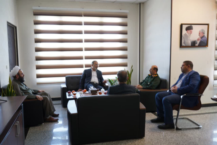 دیدار نوروزی مدیرعامل فرودگاه و منطقه اقتصادی پیام با فرمانده سپاه امام حسن مجتبی (ع) استان البرز دیدار نوروزی مدیرعامل فرودگاه و منطقه اقتصادی پیام با فرمانده سپاه امام حسن مجتبی (ع) استان البرز