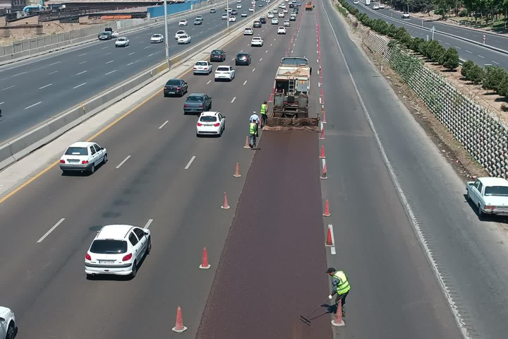 آغاز عملیات روکش آسفالت حفاظتی آزاد راه تهران –کرج به طول ۱۰  کیلومتر  آغاز عملیات روکش آسفالت حفاظتی آزاد راه تهران –کرج به طول ۱۰  کیلومتر