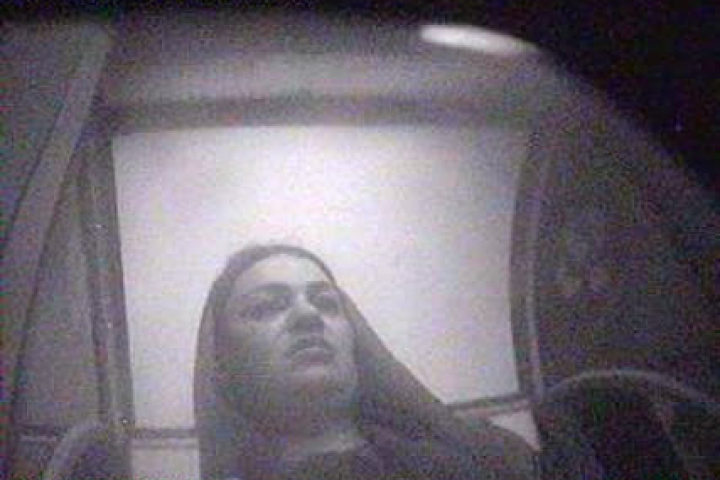 متهم خانم کلاهبرداری اسکیمری را شناسایی کنید متهم خانم کلاهبرداری اسکیمری را شناسایی کنید